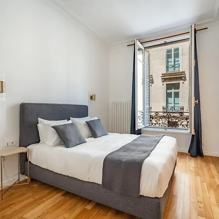 Lägenhet Prestige Et Elegance Aux Champs Elysees 80m2 Paris